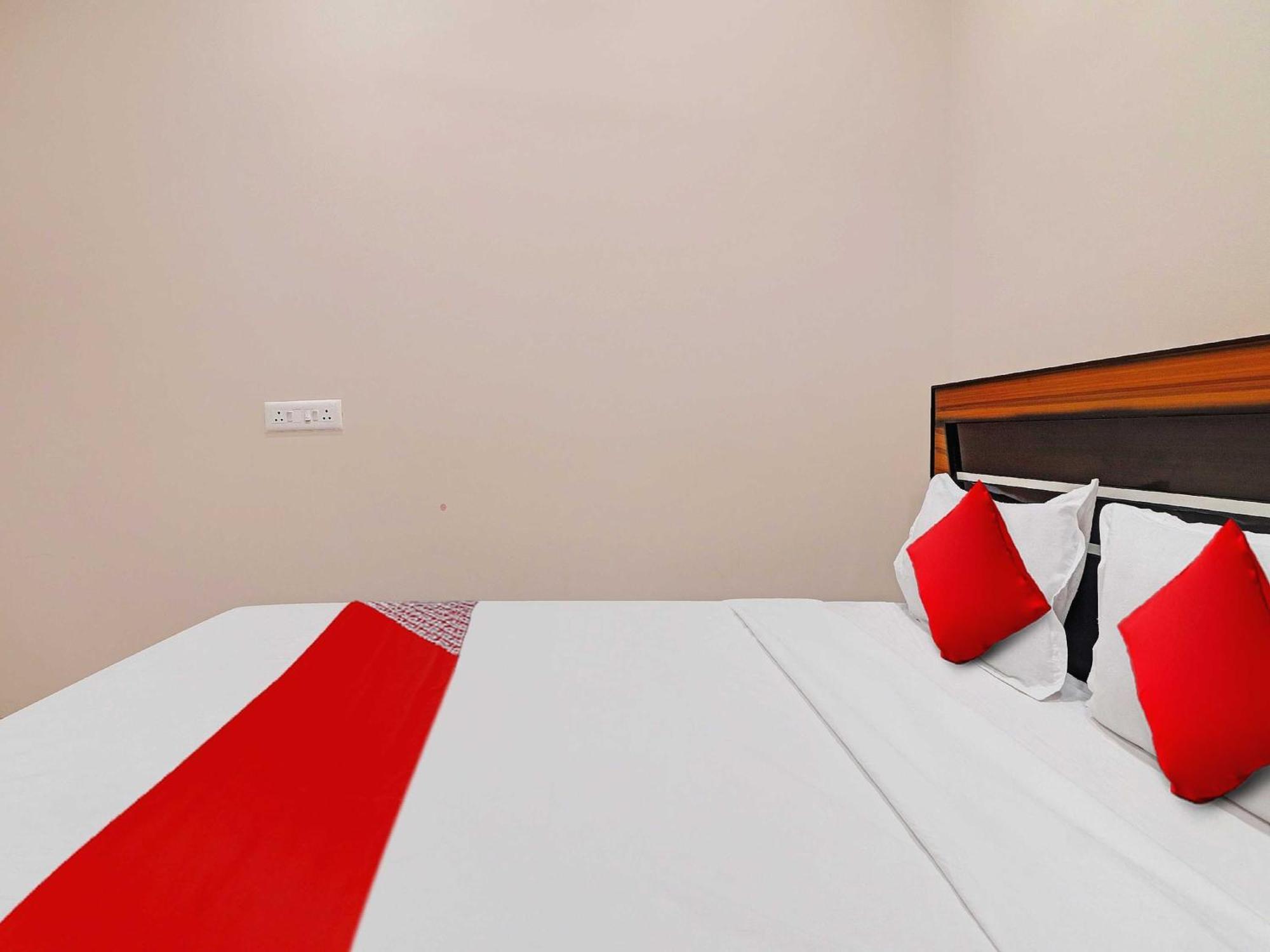 Hotel O Vasista Residency Χιντεραμπάντ Εξωτερικό φωτογραφία
